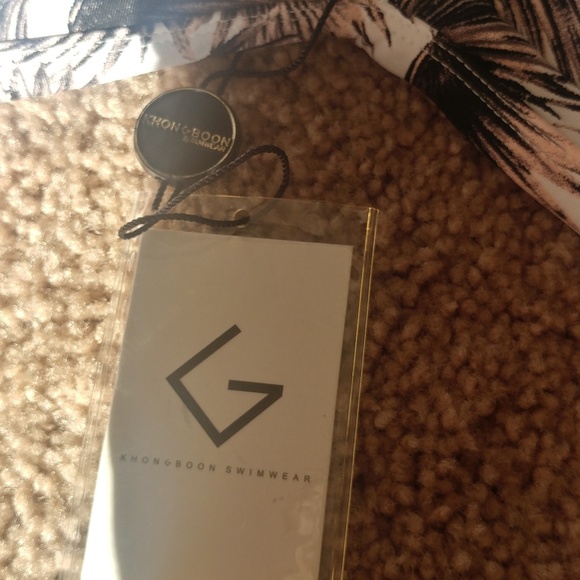 Khongboon bikini Set size Small w tags - Picture 4 of 7